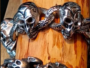 Les 101 Idées Folles - Magasin à Langres - Bijoux acier