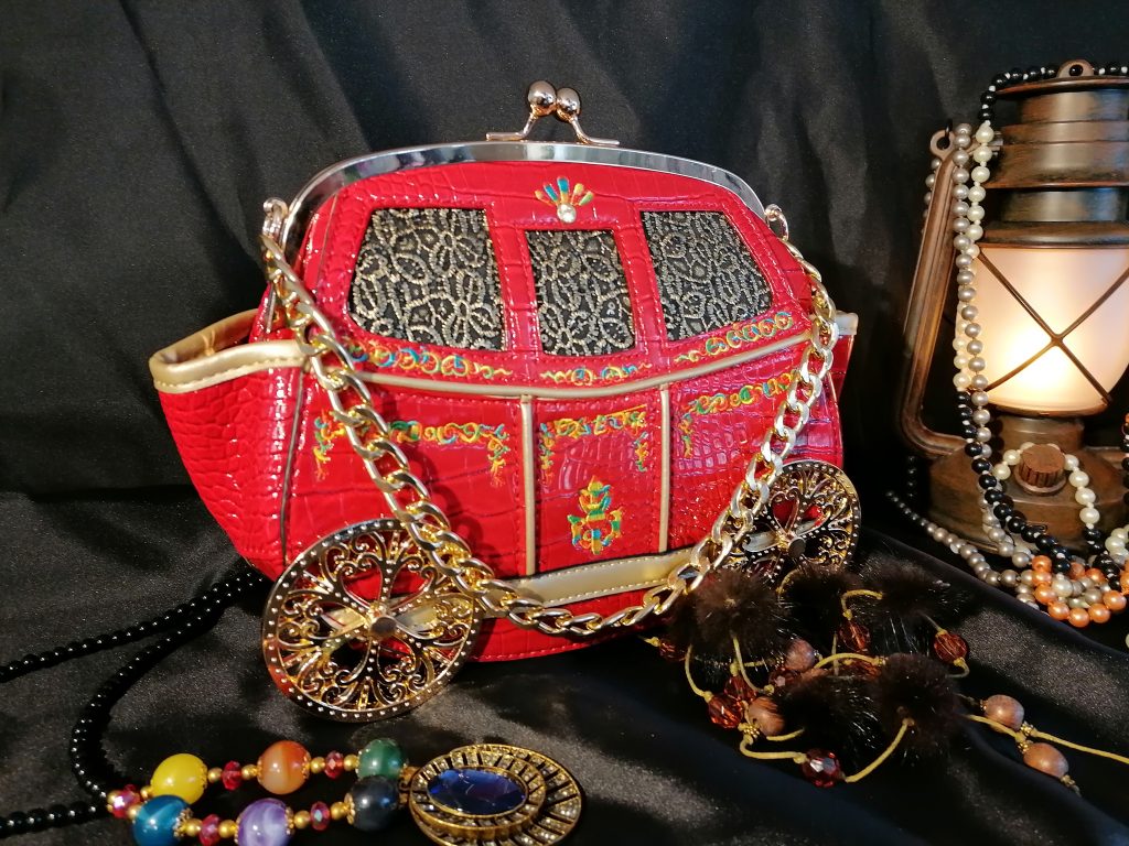 Sac à main "carrosse Charles III" boutique les 101 idées folles Langres 52200