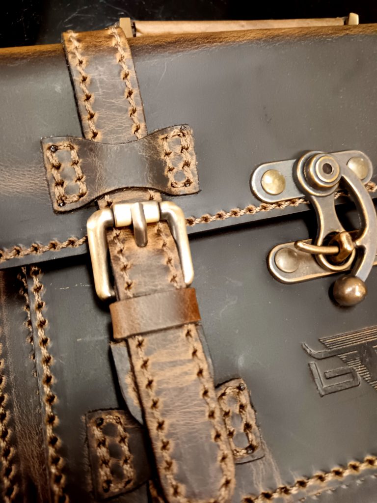 Sac cuir avec fermeture rustique- Boutique les 101 idées folles -Langres 52200