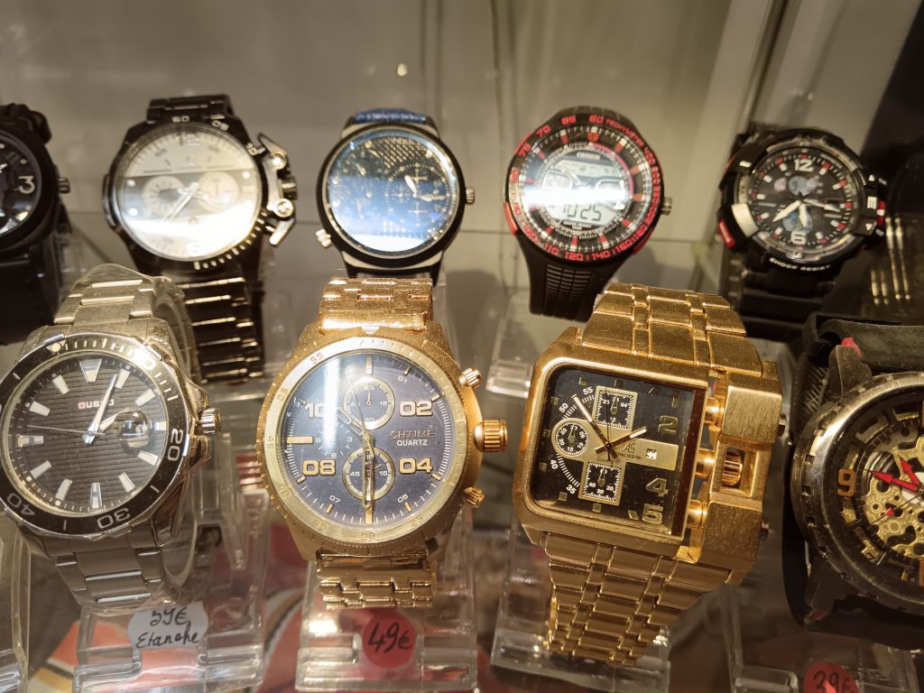 Grand choix de montres homme, tous styles. Boutique les 101 idées folles à Langres 52200